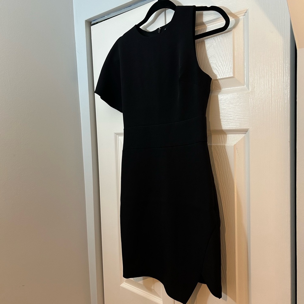 Express Women’s Size 2 Black Sheath Dress Short Sleeve Knee Length